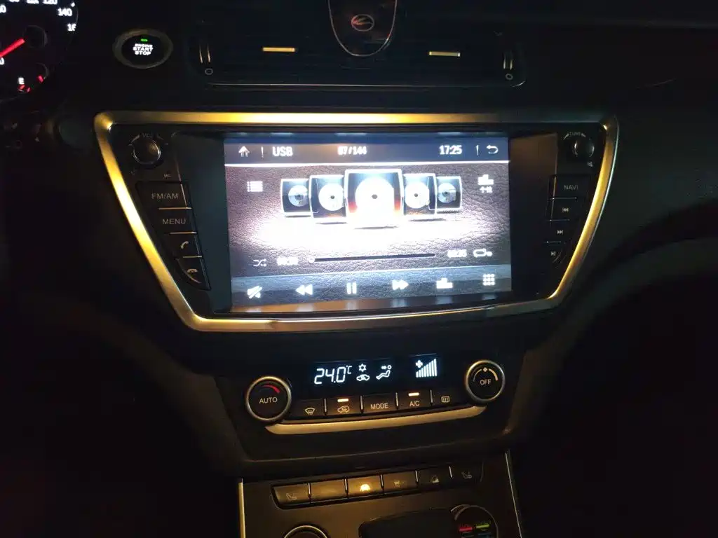 Landwind X7 2016 2015 2.0T Panorama Premium