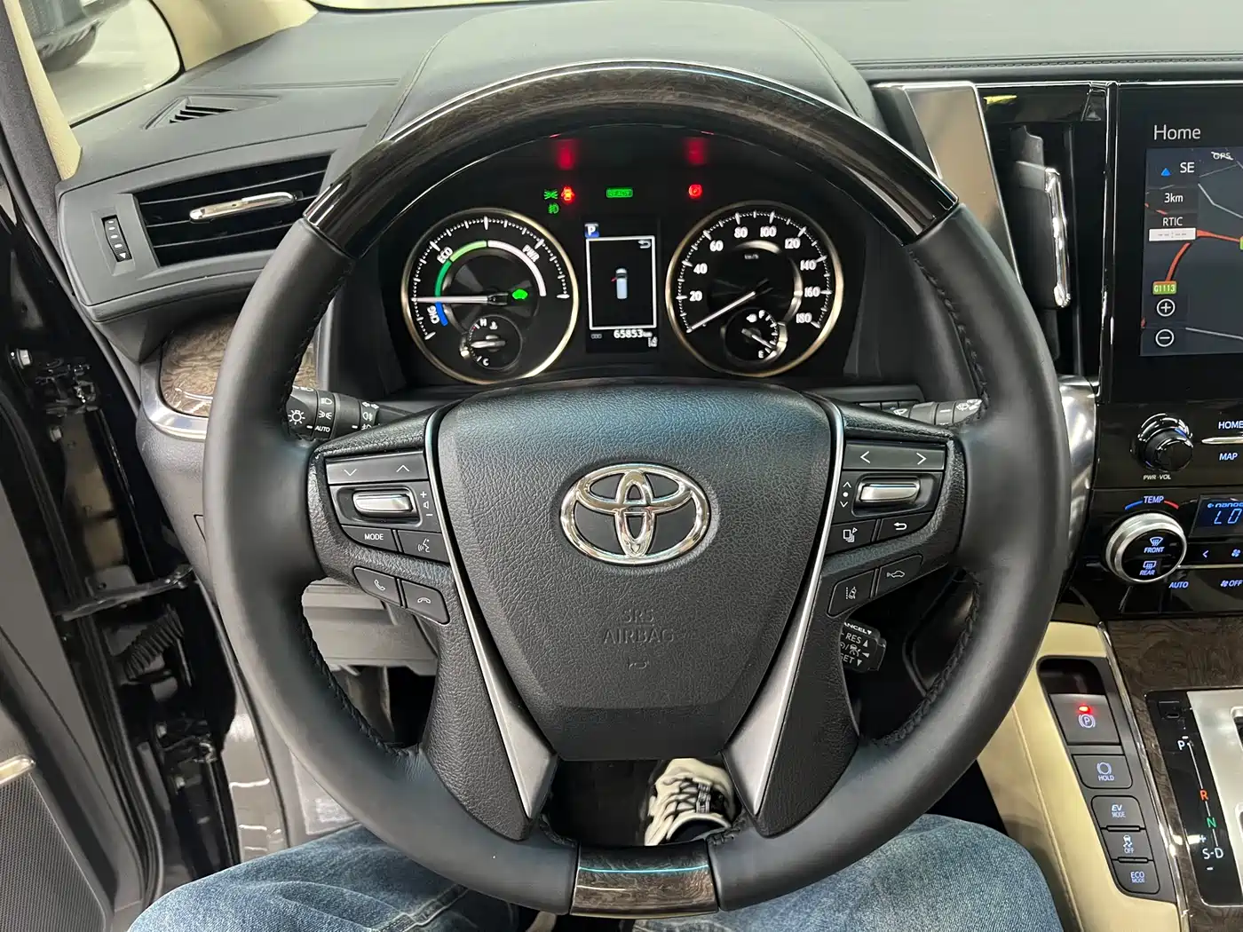 Toyota Vellfire 2021 Crown Hybrid 2.5L HV Premium Edition фото 20