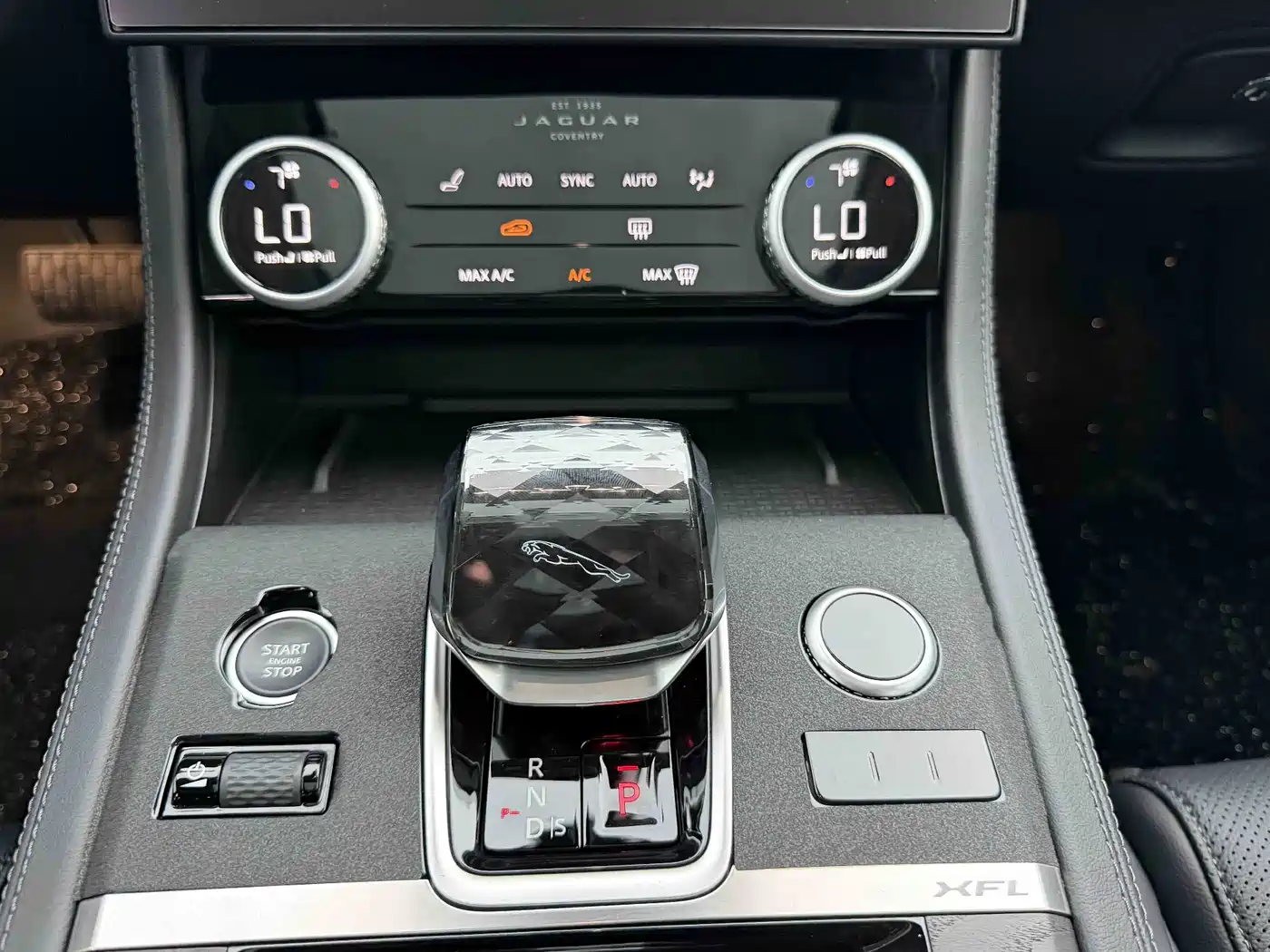 Jaguar XFL 2024 2024 2.0T P250 2WD Premium Luxury