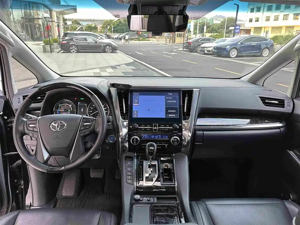 Фото 5 - Toyota Vellfire