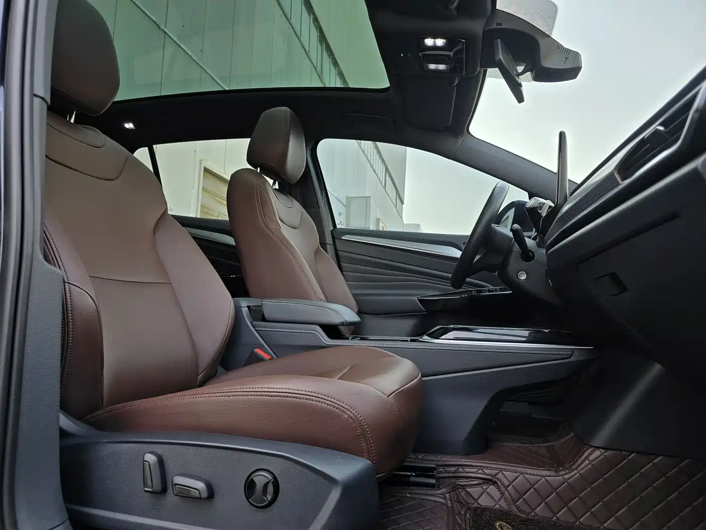 VOLKSWAGEN ID.4 CROZZ