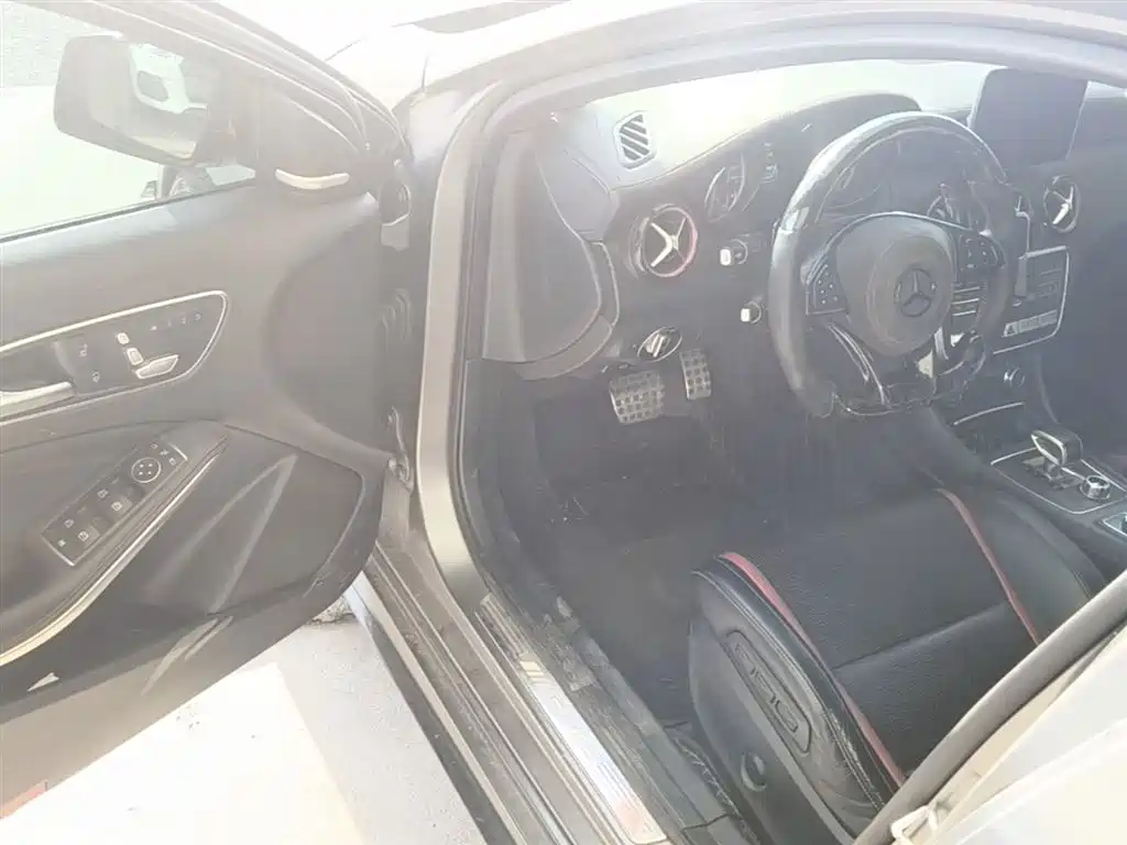 Mercedes-Benz A-Class AMG (Import) 2017 AMG A 45 4MATIC фото 16