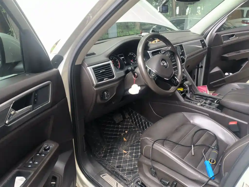 Volkswagen Teramont 2017 530 V6 4WD Luxury Edition фото 13
