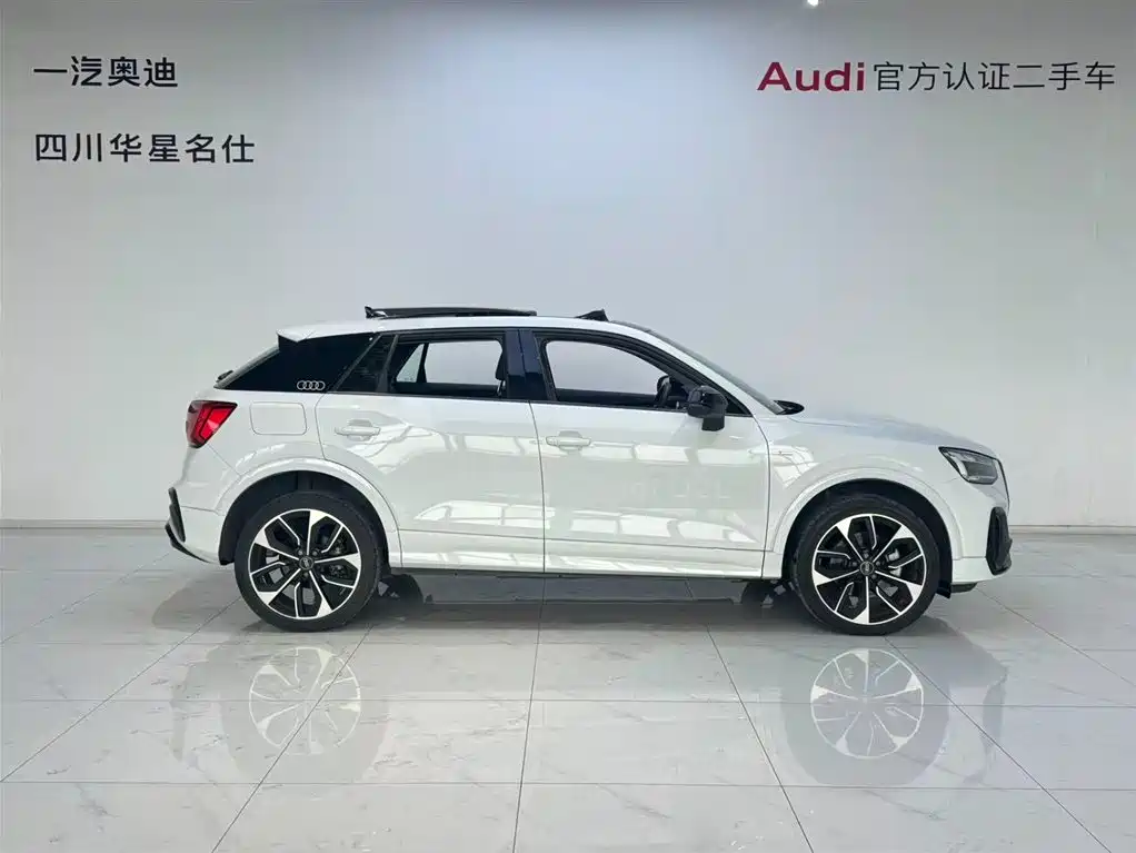 Audi Q2L 2024 35TFSI Luxury Sport фото 3