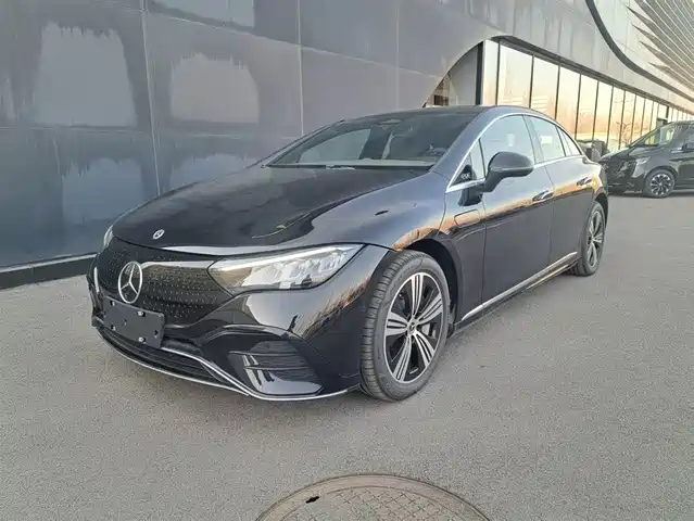 Mercedes-Benz EQE 2025