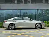 Фото 3 - Lexus ES