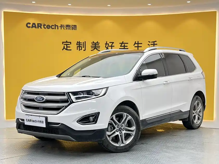 Фото 14 - Ford Edge