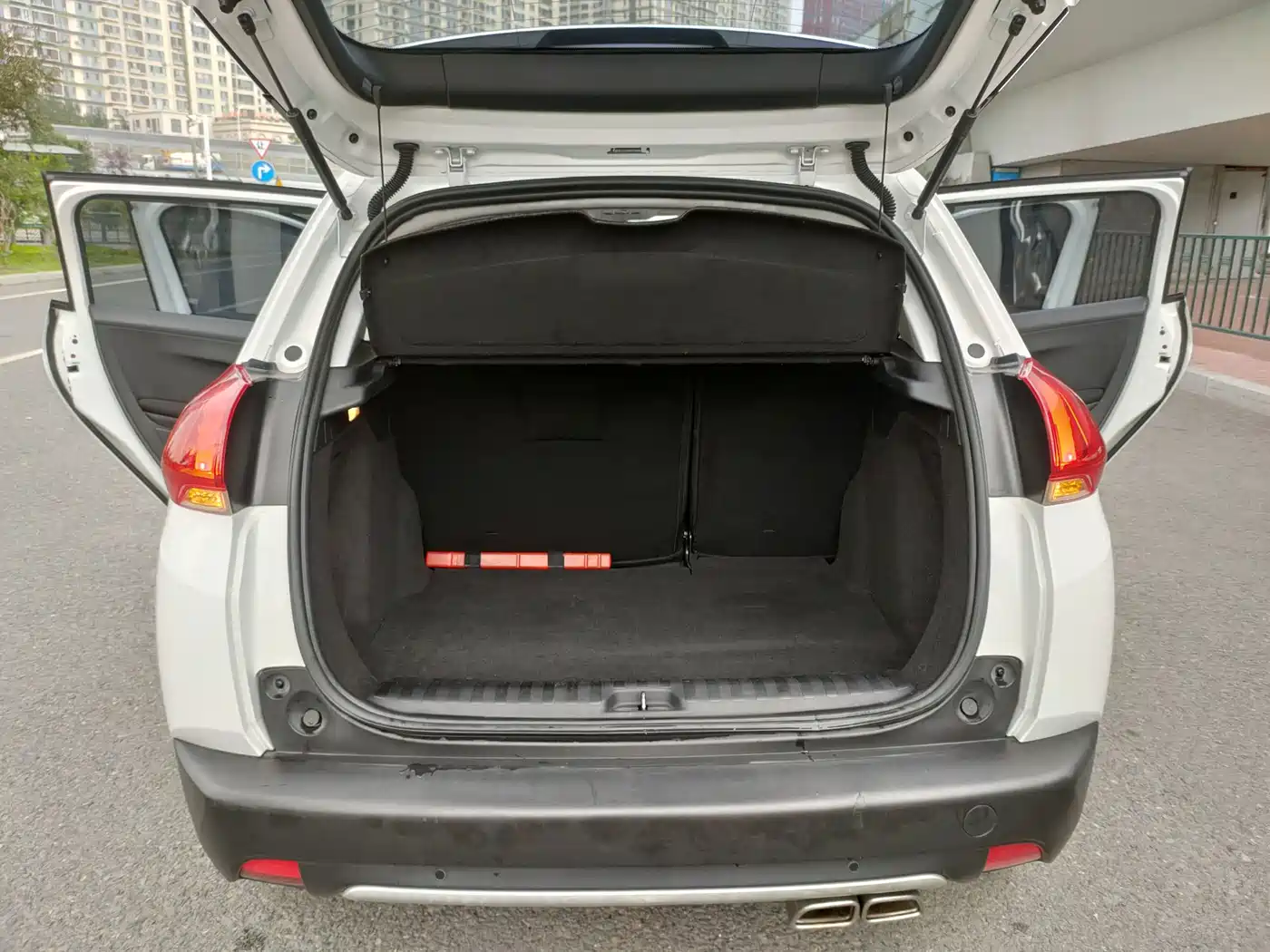 Фото 12 - Peugeot 2008