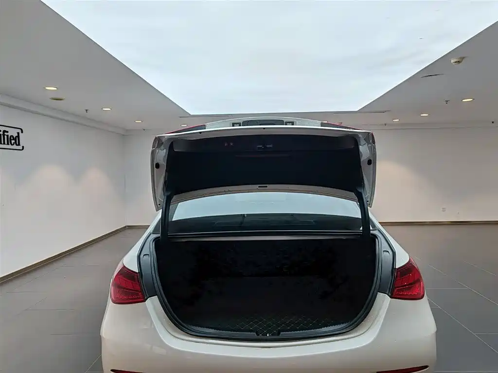 Mercedes-Benz C-Class 2025 C 260 L Sport Edition фото 15