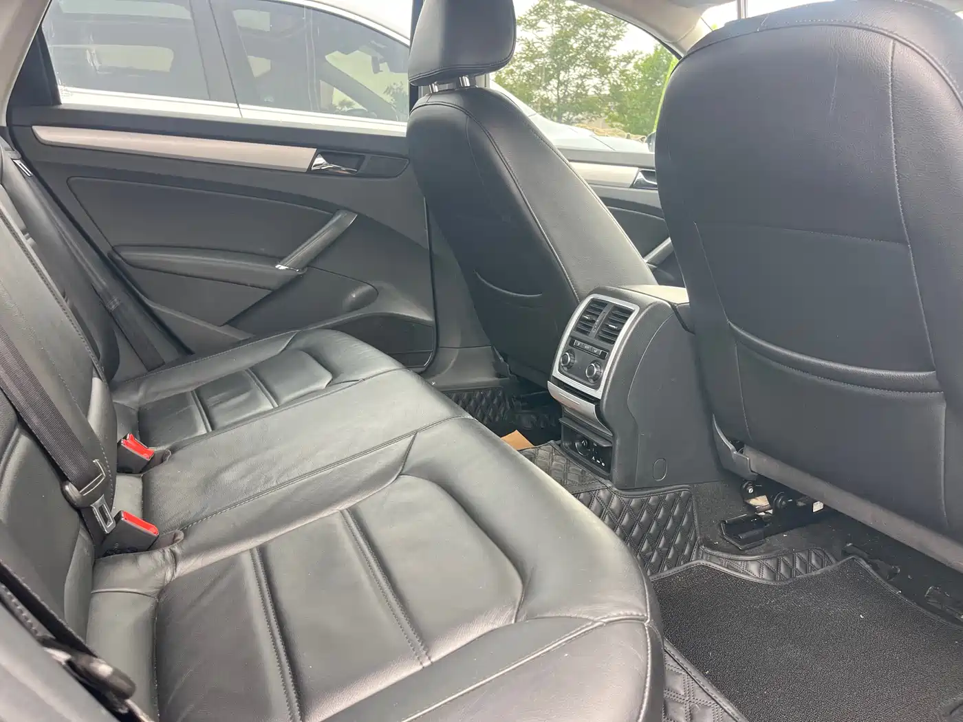 Volkswagen Passat 2013 1.8TSI DSG Zunrong фото 7