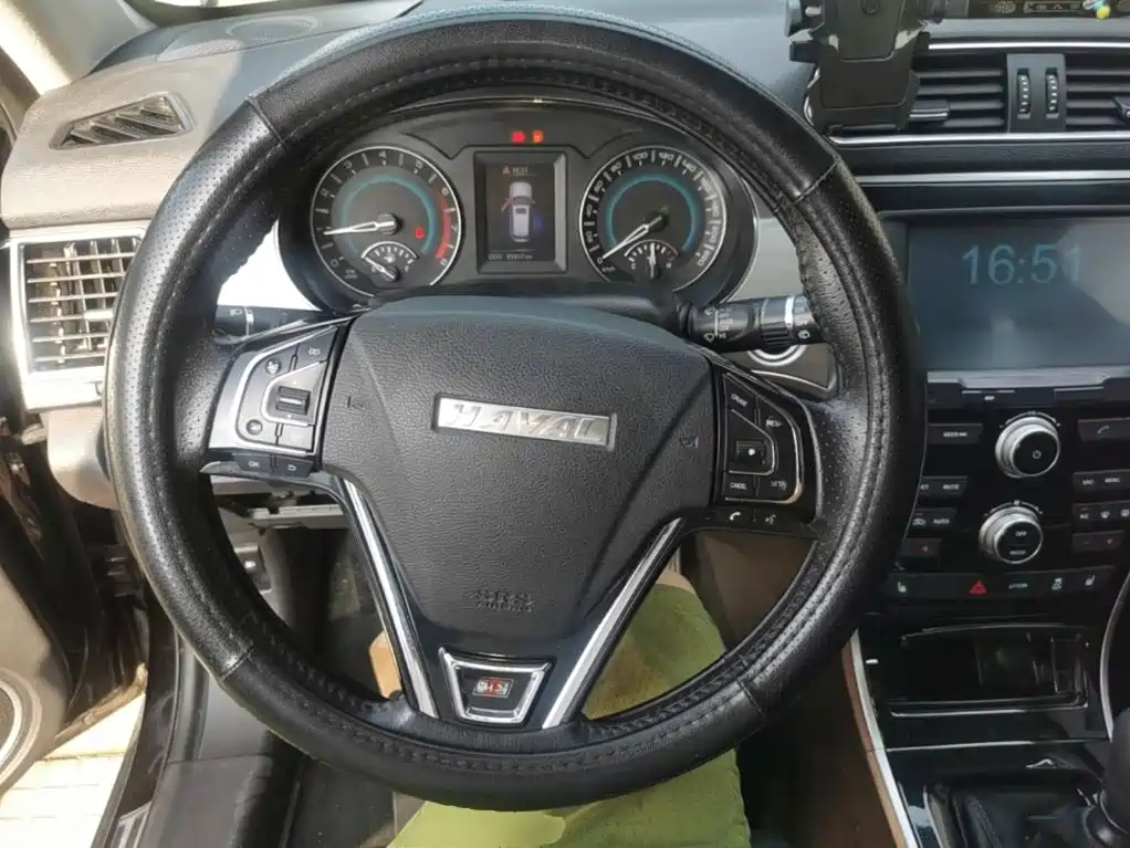 Фото 11 - Haval H2