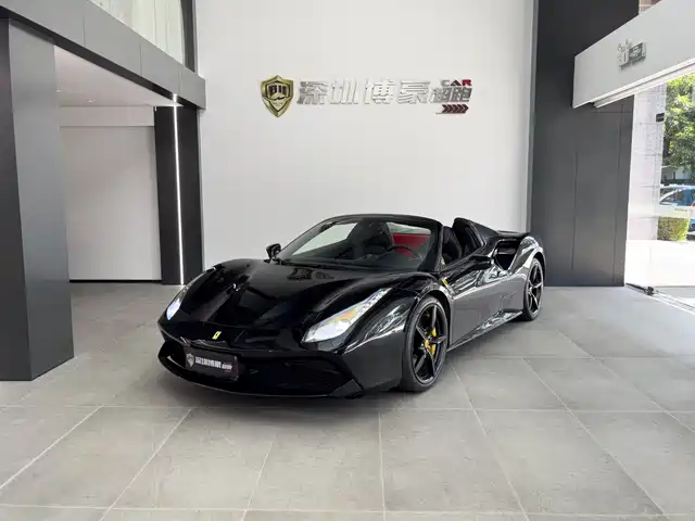 FERRARI 488