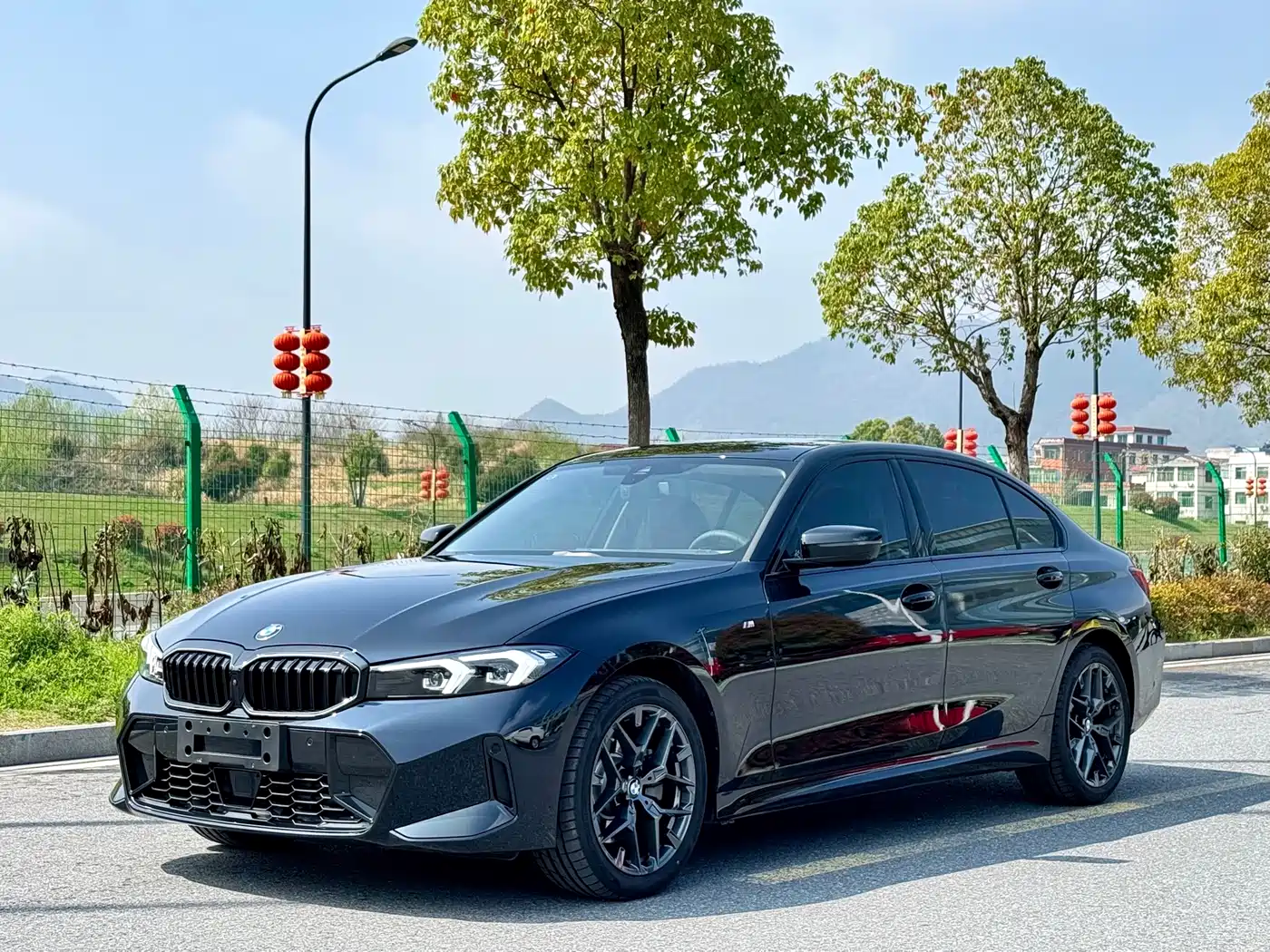 BMW 3 Series 2025 330Li M Sport Night Edition