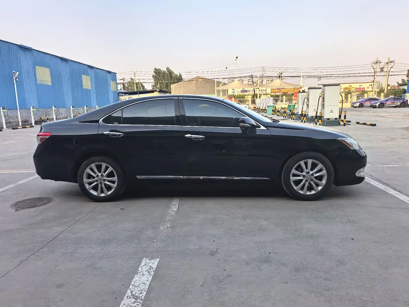 Фото 3 - Lexus ES