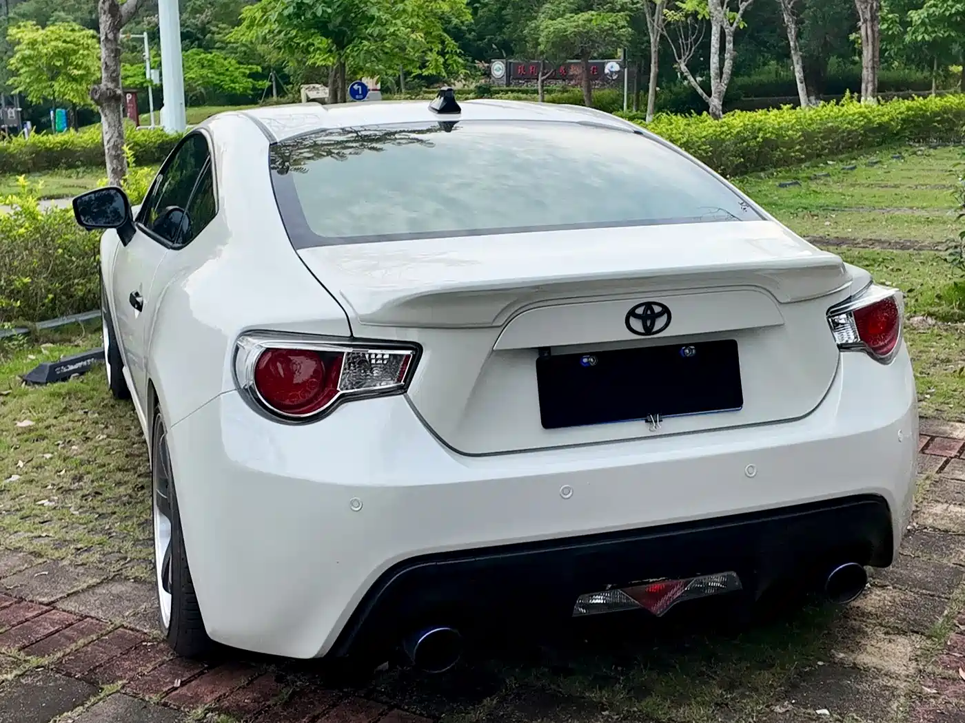 Toyota 86 2013 2.0L Automatic Luxury фото 56