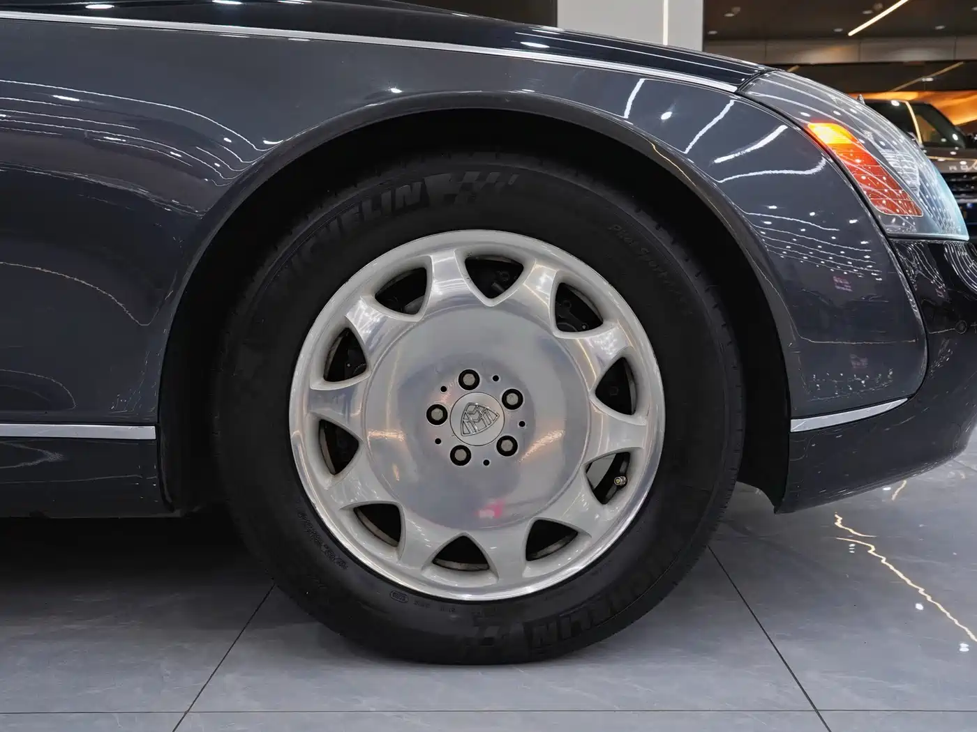 Maybach Maybach 2011 2005 Model 5.5T 62