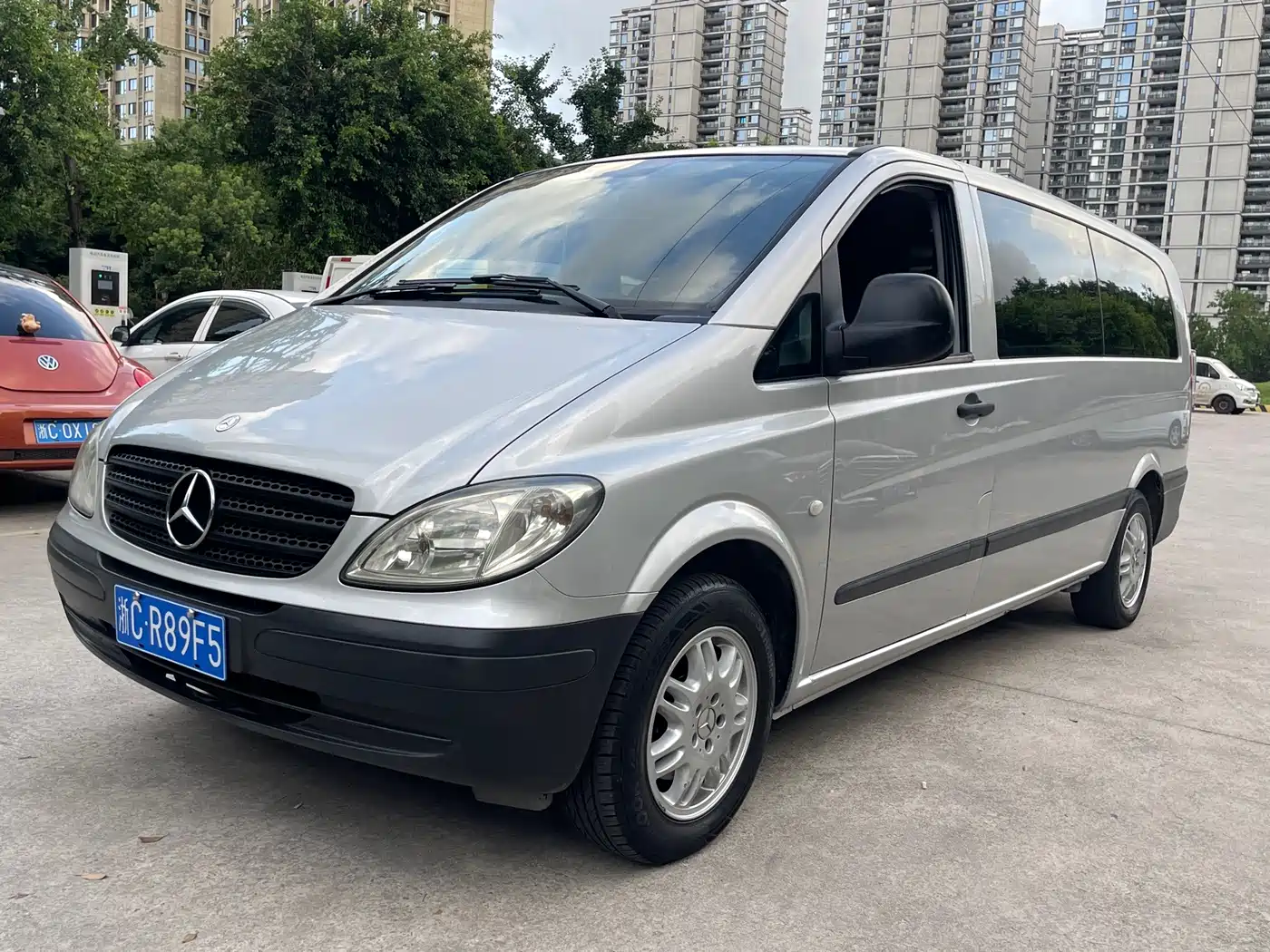 Photo 1 - Mercedes-Benz Vito