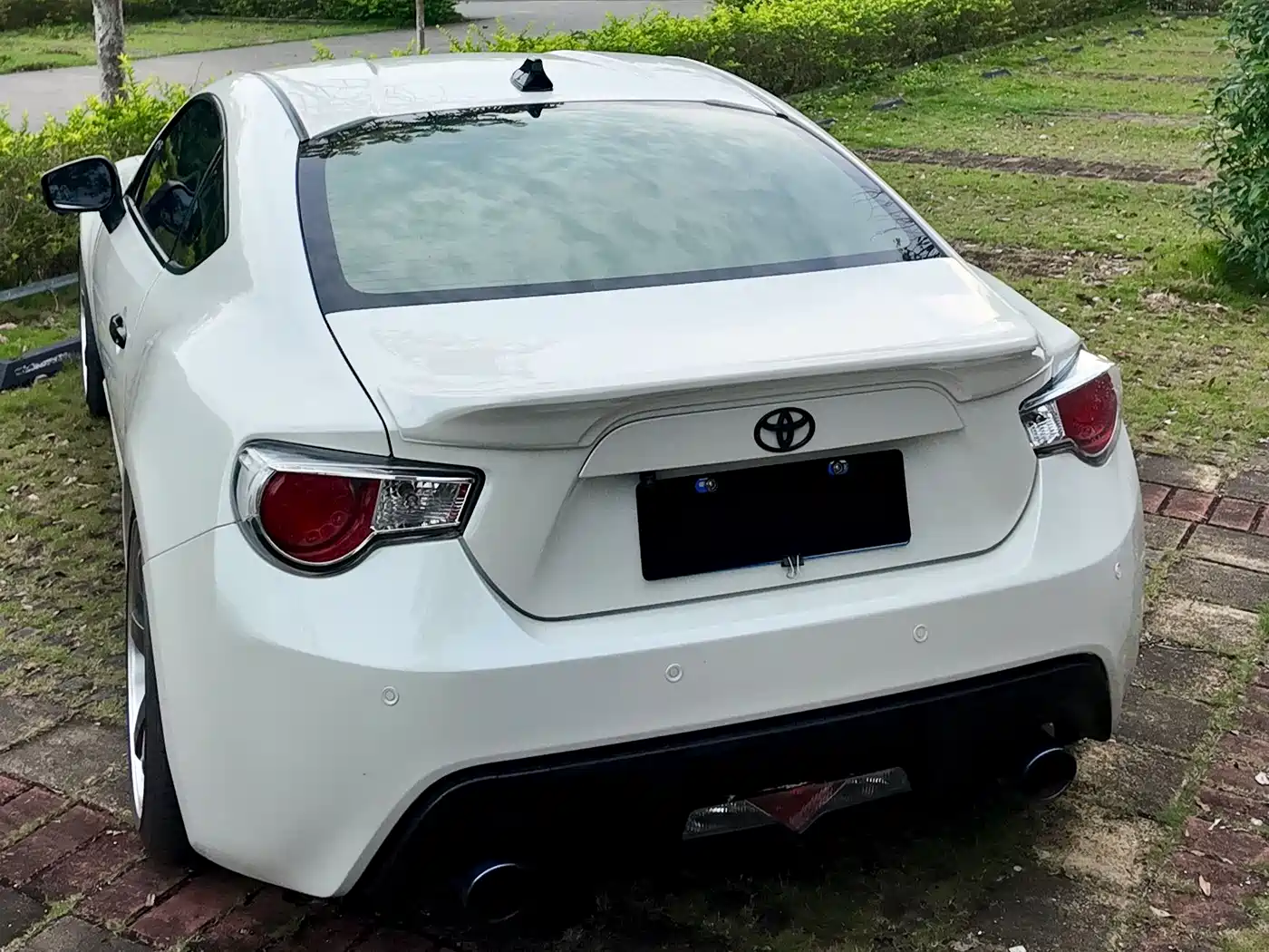 Toyota 86 2013 2.0L Automatic Luxury фото 12