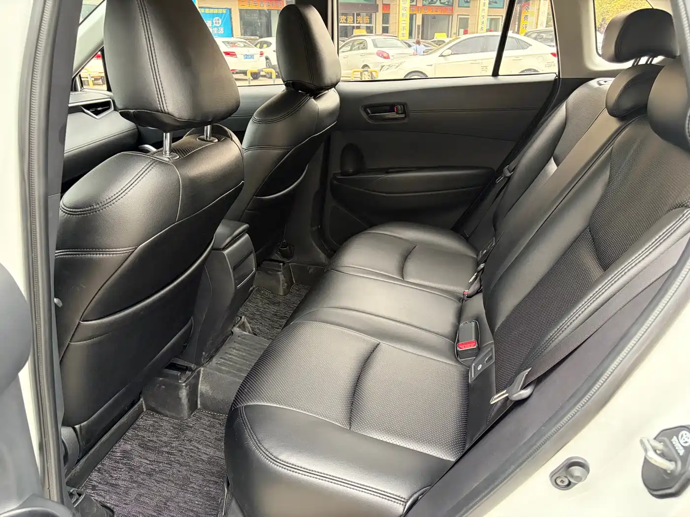 Toyota Corolla Cross 2024 Model 2.0L Pioneer Edition фото 5