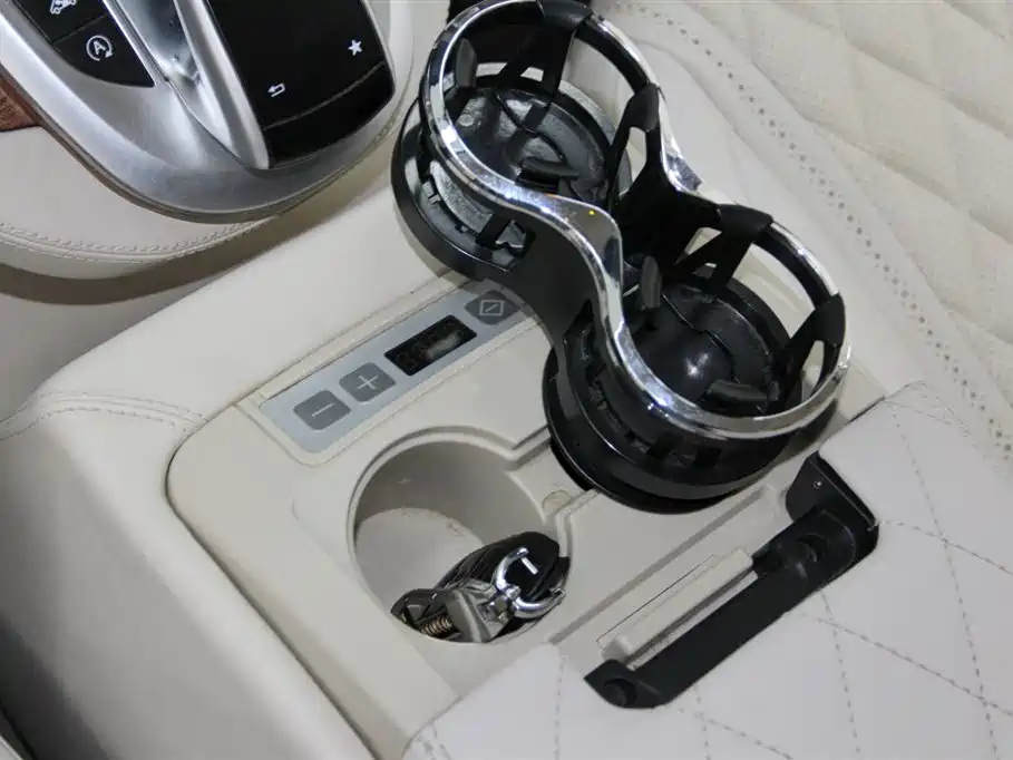Mercedes-Benz Vito 2020 2.0T Business Edition (7-seater) фото 22