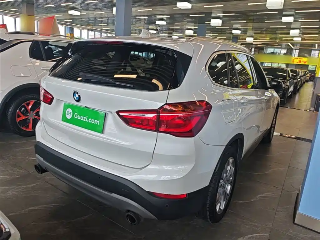 BMW X1 2019 sDrive20Li Leading Model фото 7