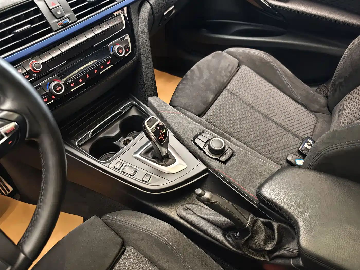 BMW 3 Series 2018 320i M Sport Package фото 9