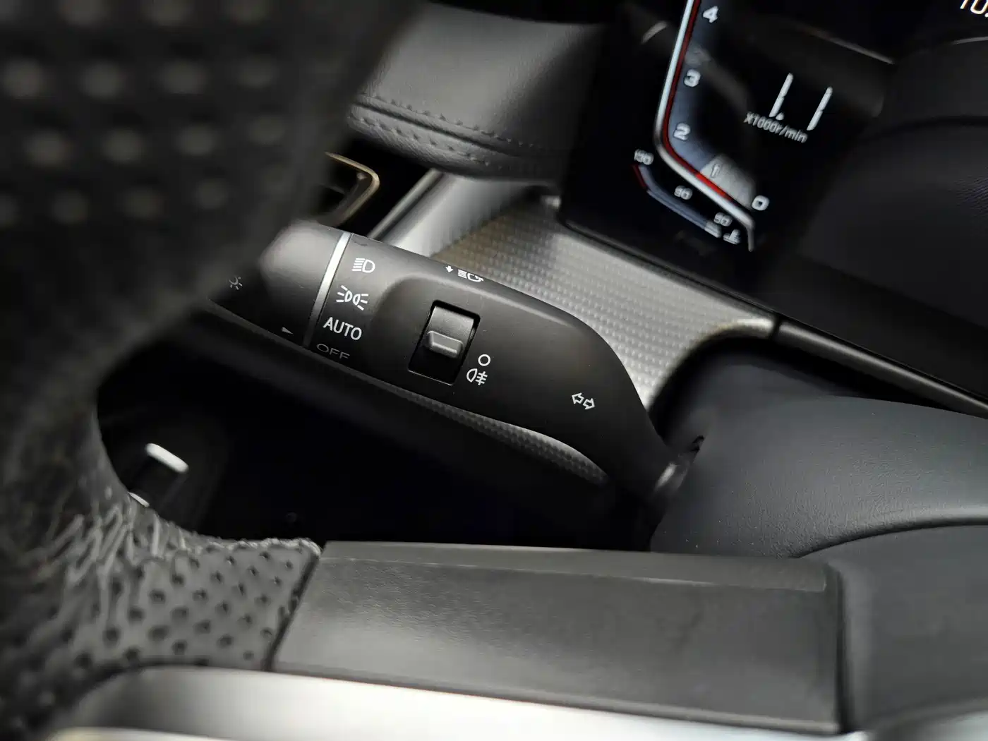 Hongqi H5 2023 1.5T DCT Smart Connect Flag Rhythm фото 34