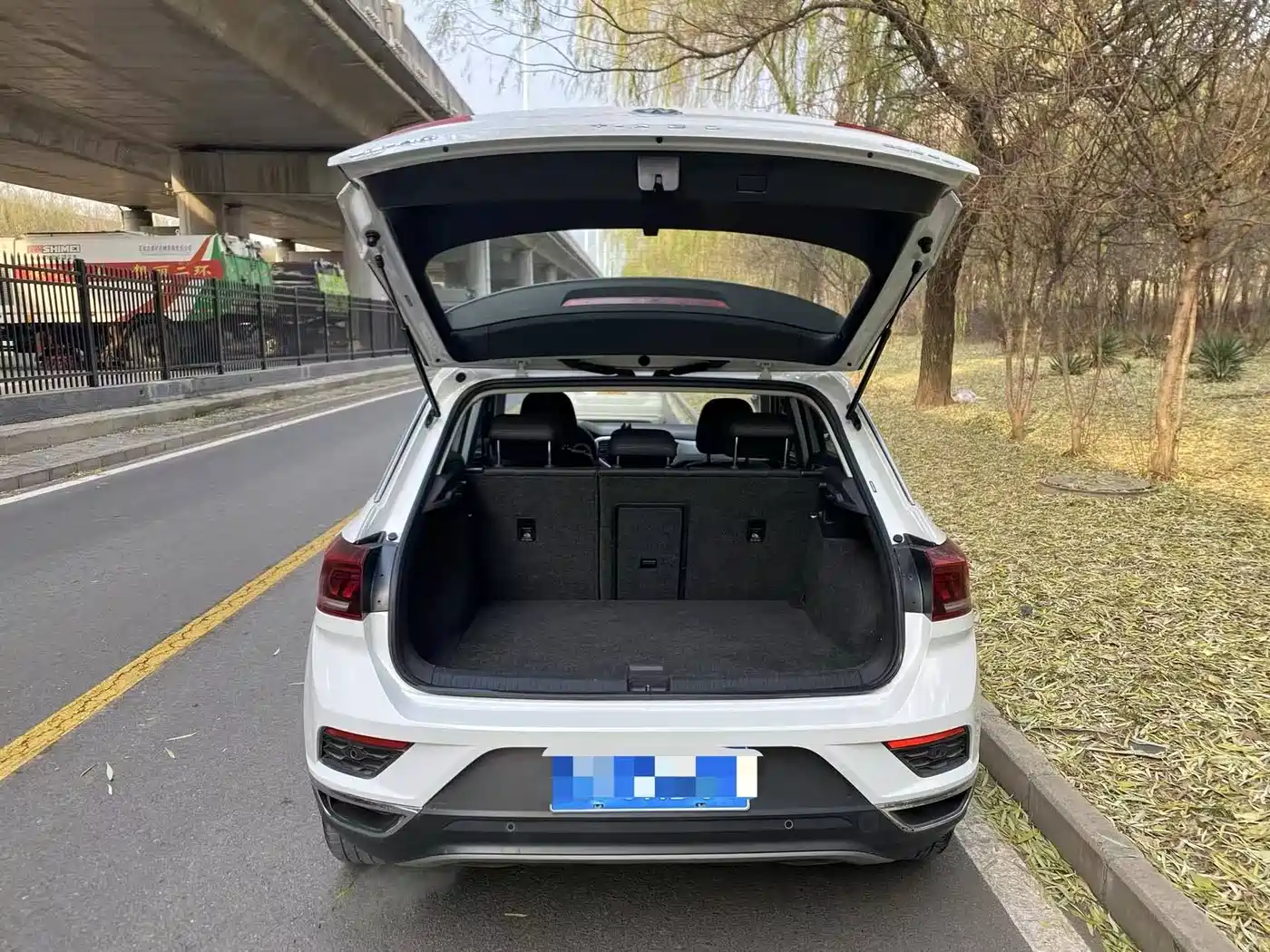 VOLKSWAGEN T-ROC EXPLORING SONGS