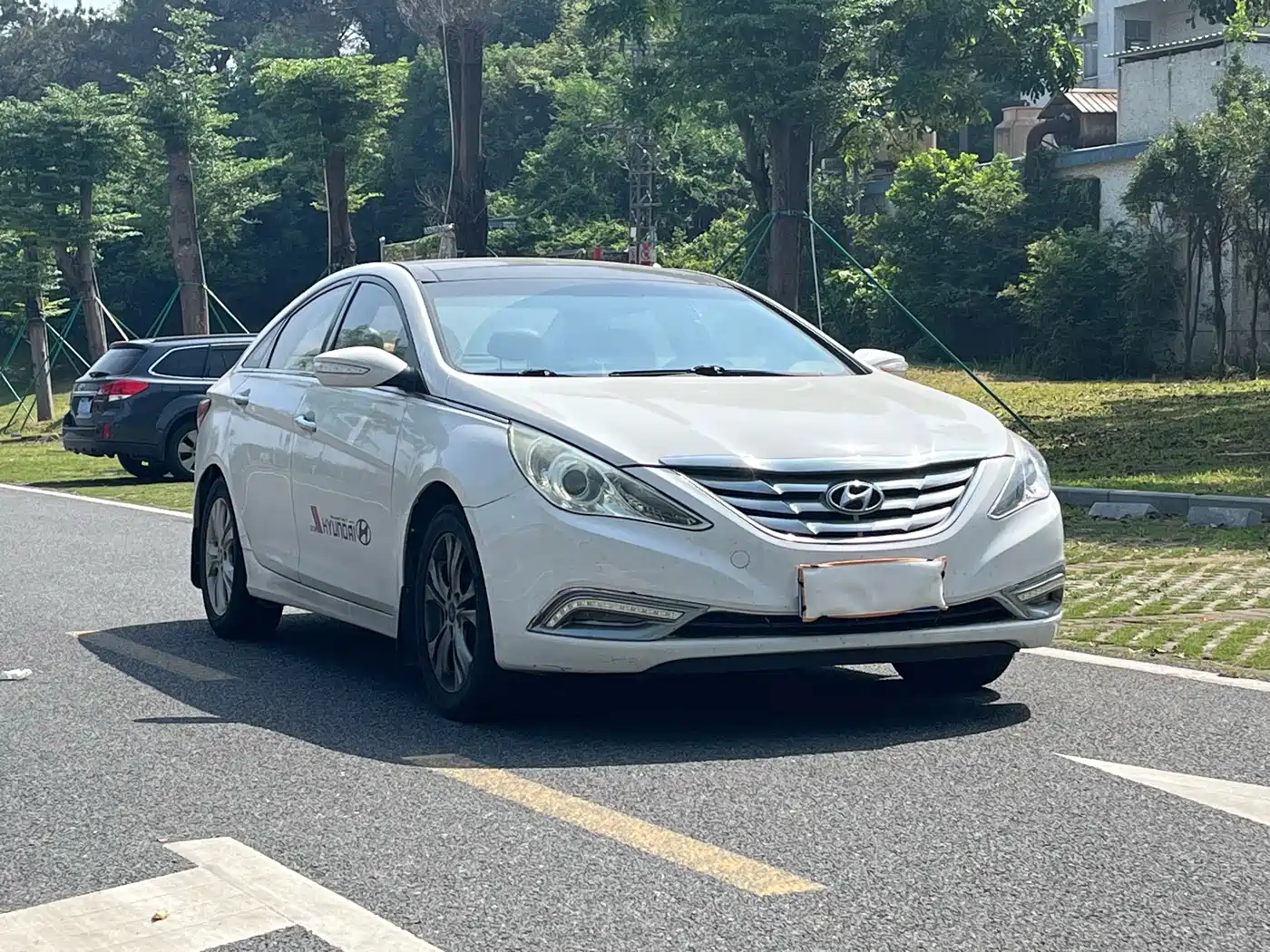 Hyundai Sonata 2011 2.0L Automatic Luxury фото 4