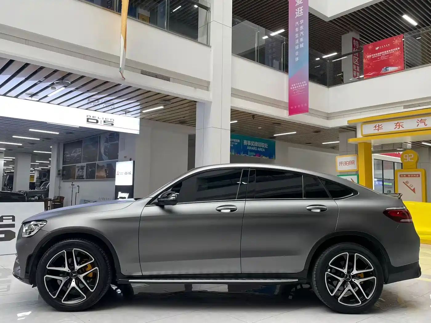 Mercedes-Benz GLC Coupe 2021 GLC 300 4MATIC Coupe SUV фото 5