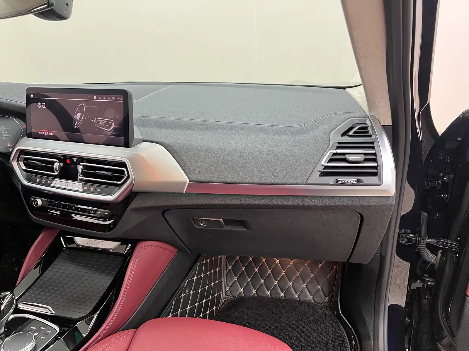 Фото 26 - BMW X4