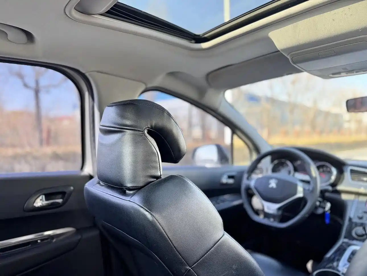 Peugeot 3008 2015 2.0L Automatic Classic Edition фото 22