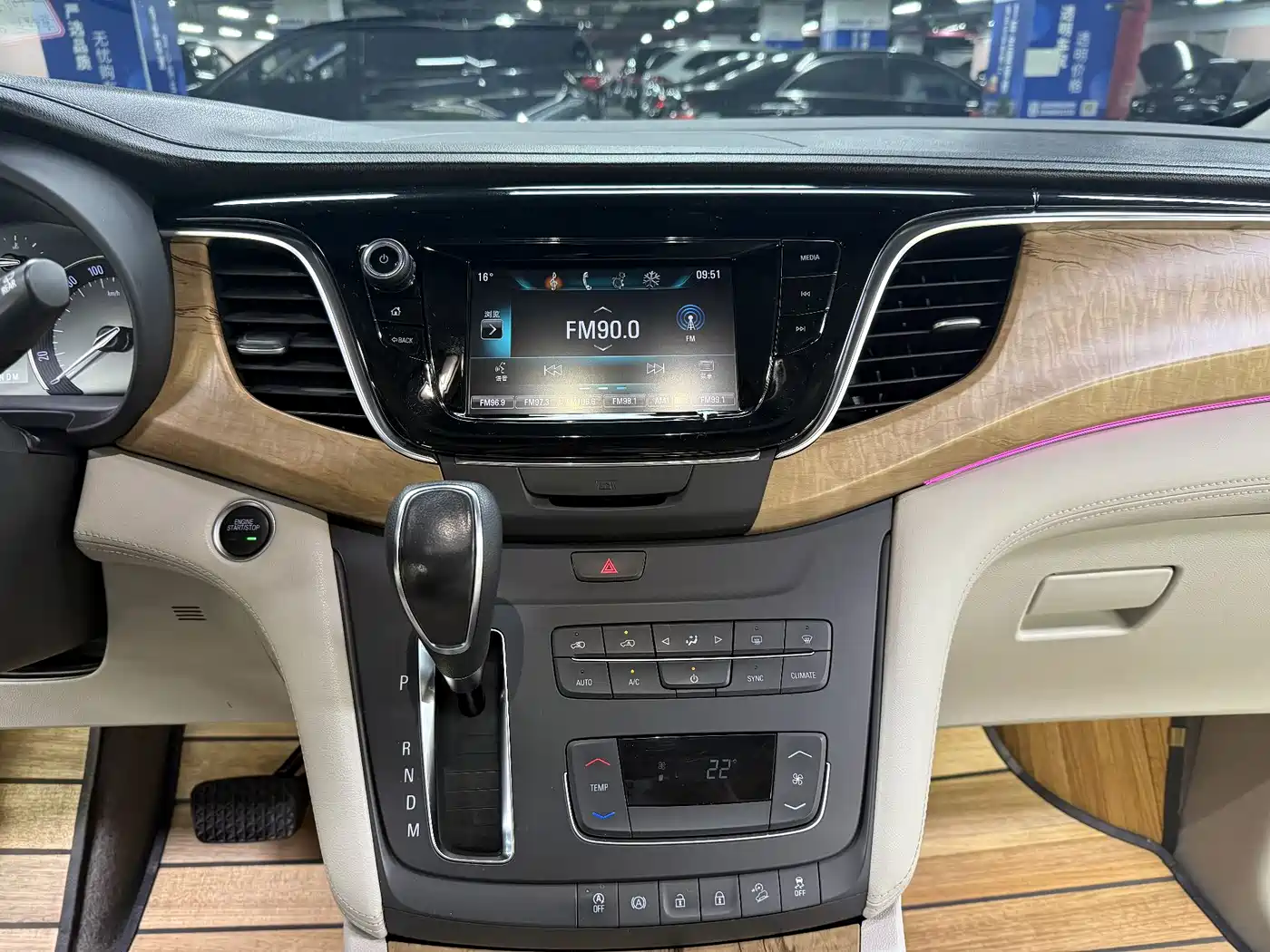 Buick GL8 2018 ES 28T Comfort Type China VI фото 30