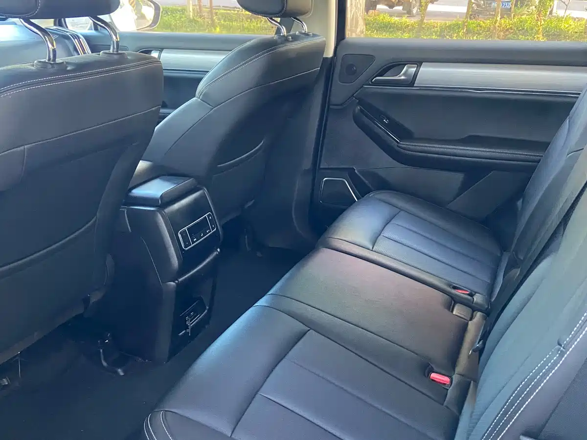BYD Tang 2018 2.0T Automatic Smart Connection Noble Edition 7-Seater China V фото 6