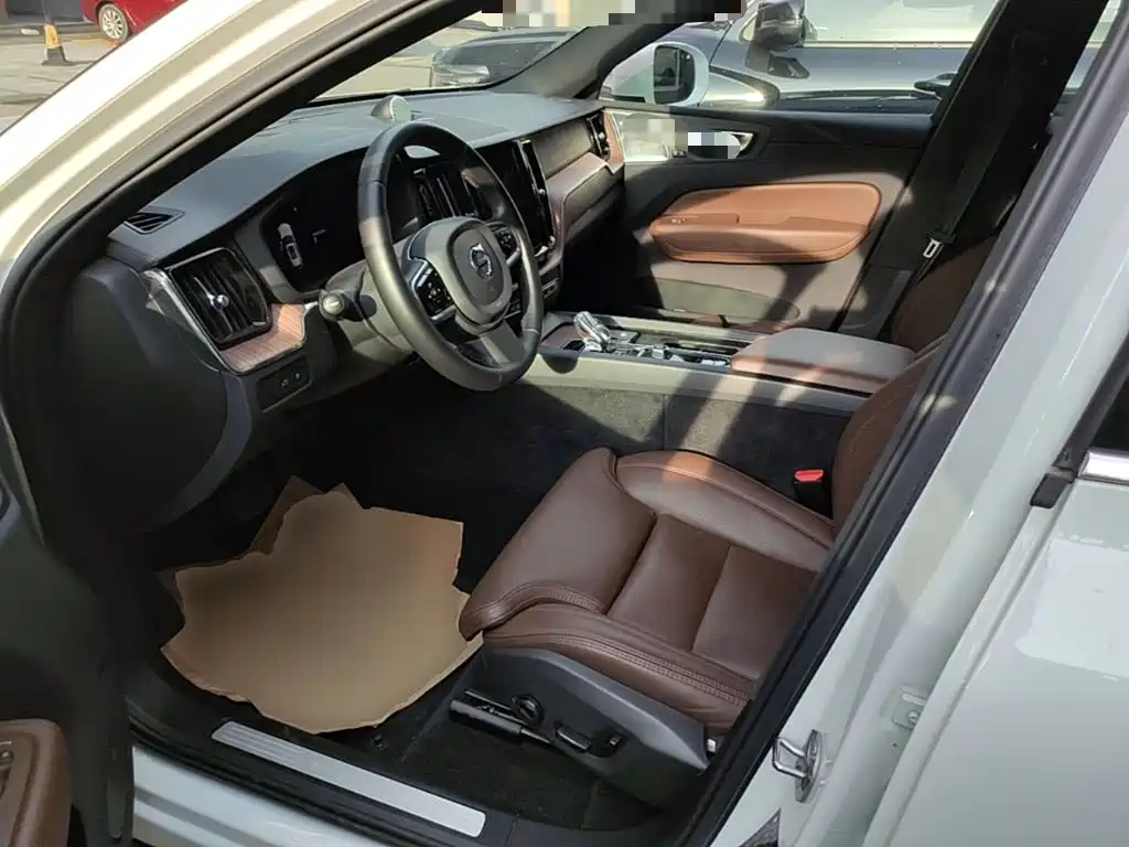 Volvo XC60 Plug-in Hybrid 2024 2024 T8 PHEV Long Range AWD Smart Elegance Luxury Edition