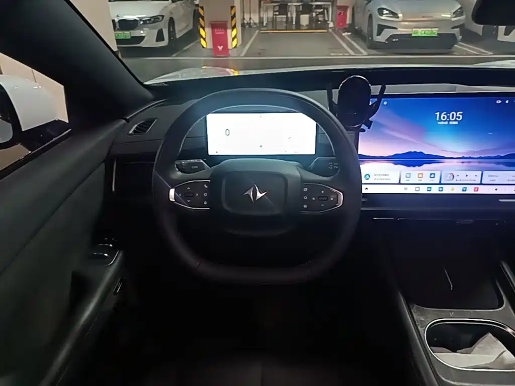 Фото 11 - Dongfeng Yipai eπ007