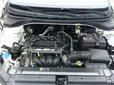 Photo 10 - Hyundai Verna