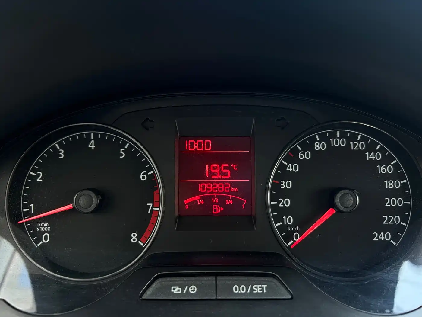 Volkswagen Santana 2015 1.4L Manual Trend Edition фото 7