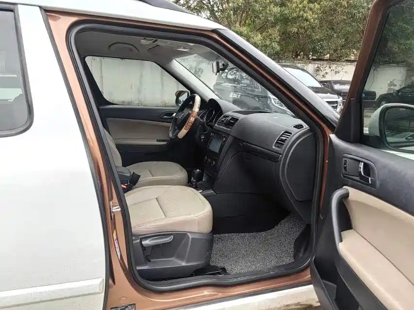 Škoda Yeti 2014 1.4TSI DSG Color Edition фото 8