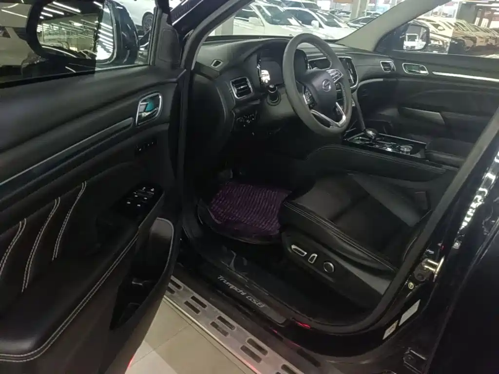 Фото 16 - GAC Trumpchi GS8