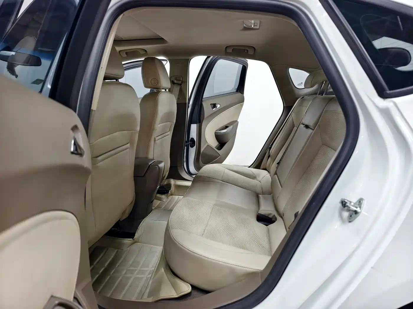 Buick Excelle 2013 Model GT 1.6L Manual Progressive фото 13