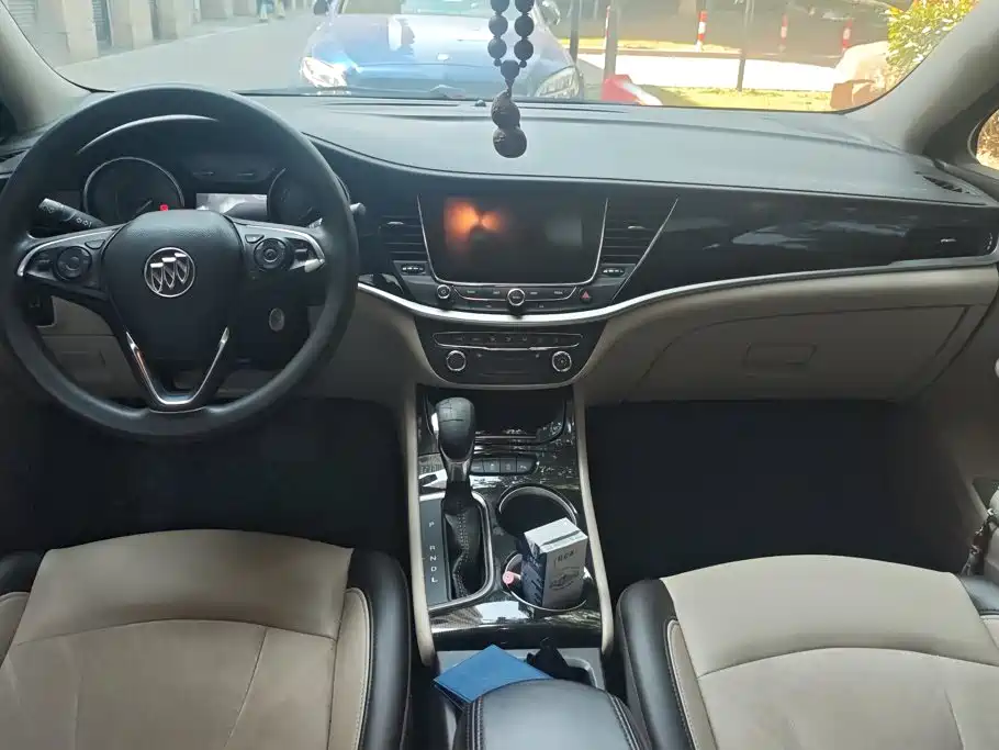 Photo 12 - Buick Verano