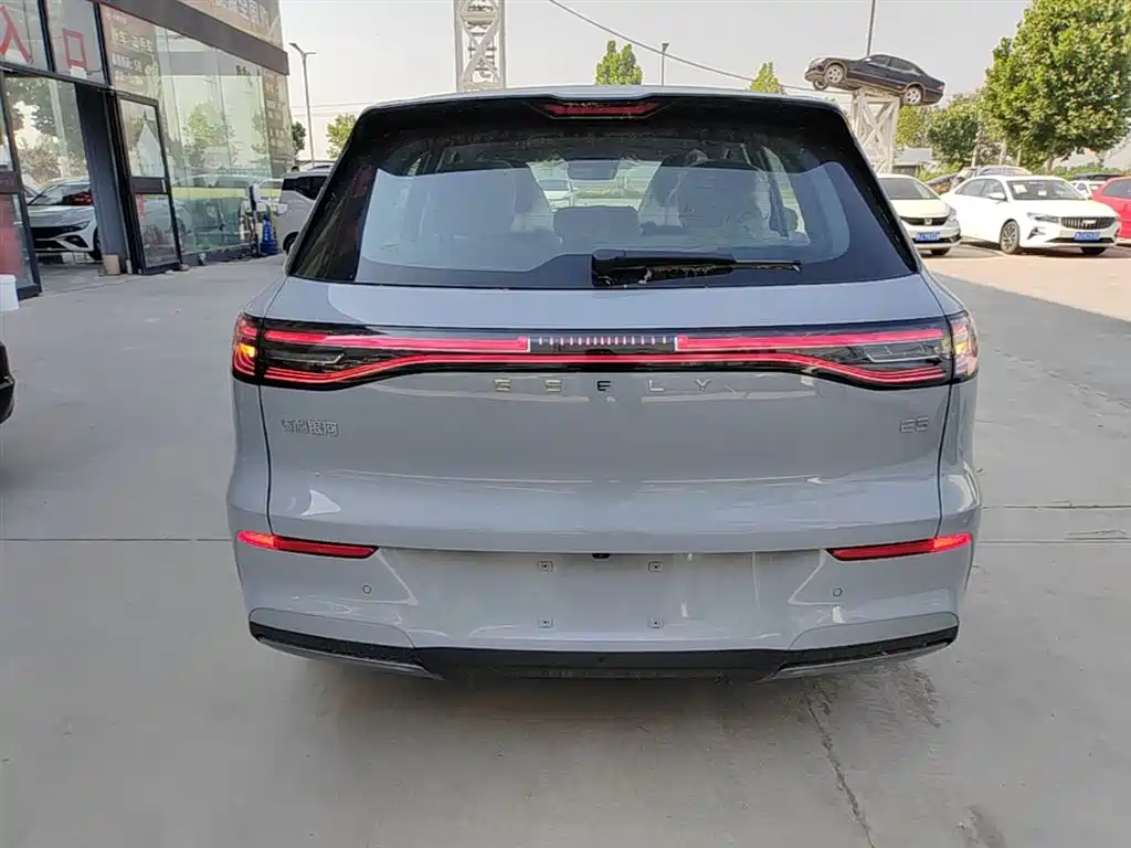 Geely Galaxy Galaxy E5 2026 530km Voyager Edition фото 6