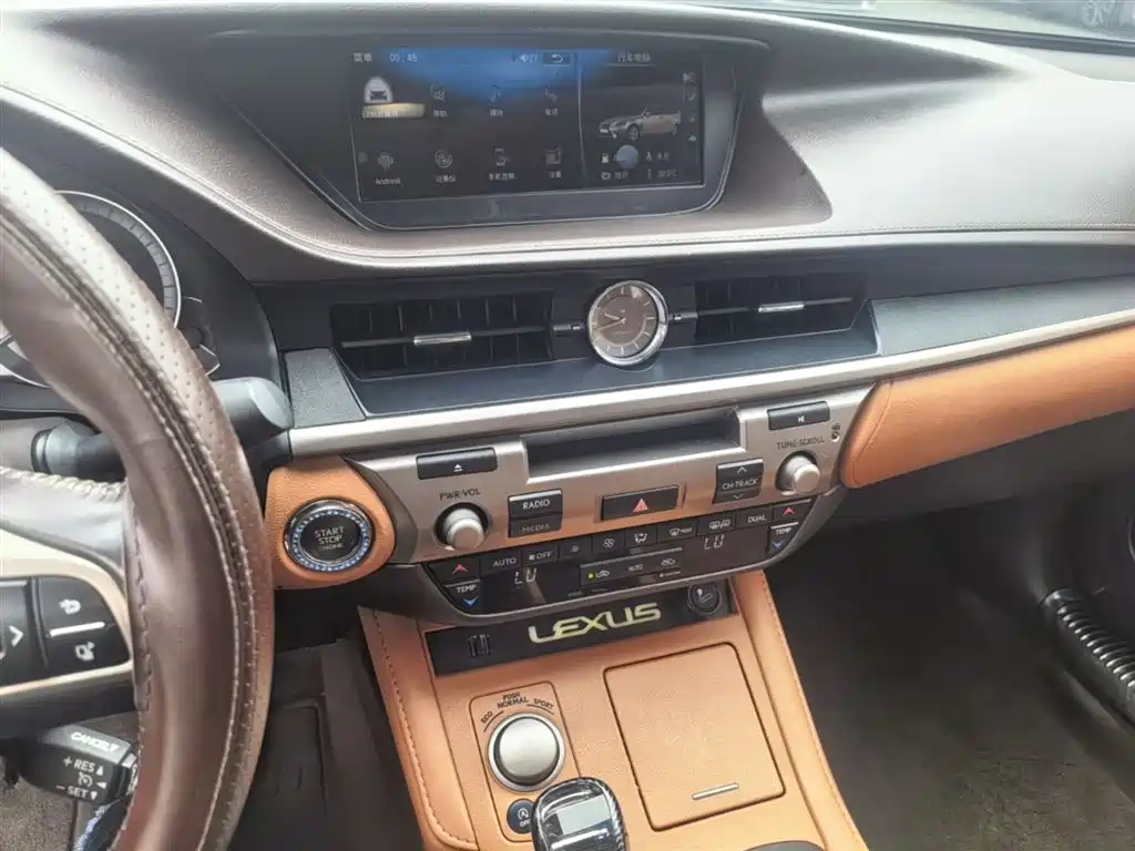 Lexus ES 2015 200 Elite Edition фото 13