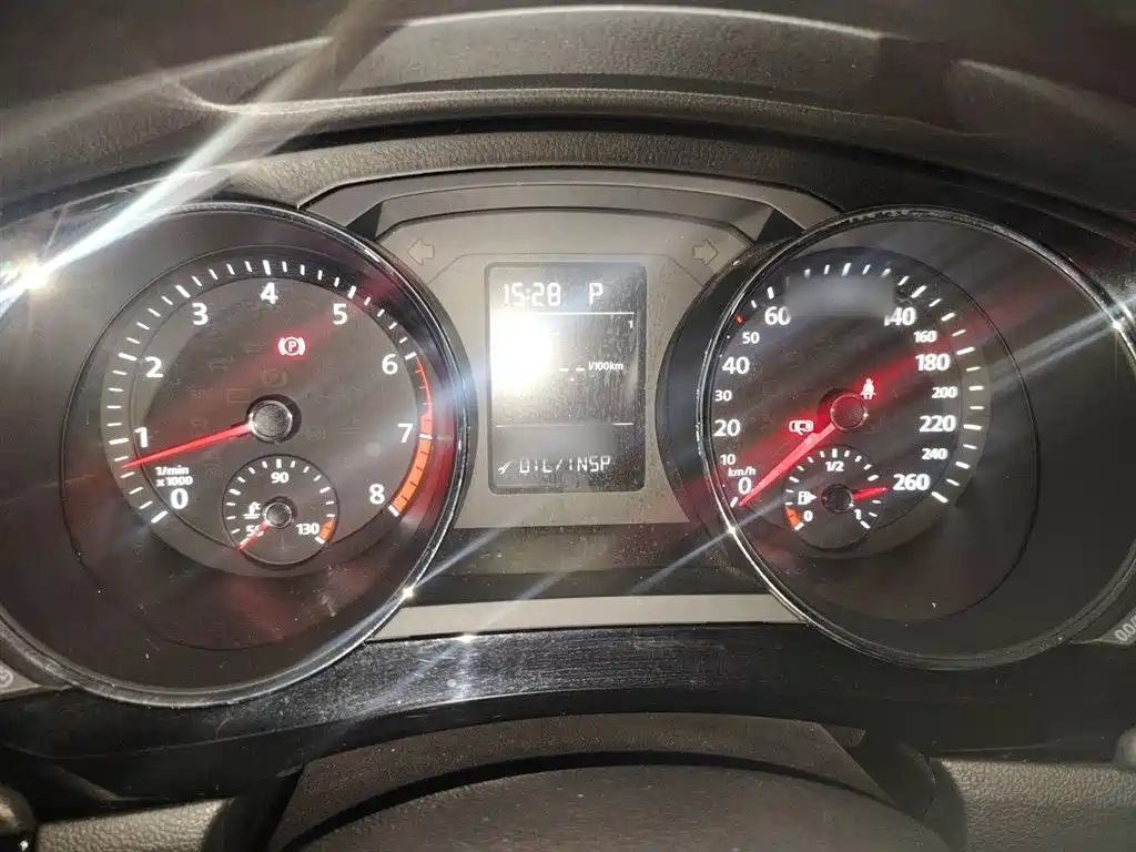 Volkswagen Sagitar 2017 230TSI Automatic Comfort фото 4