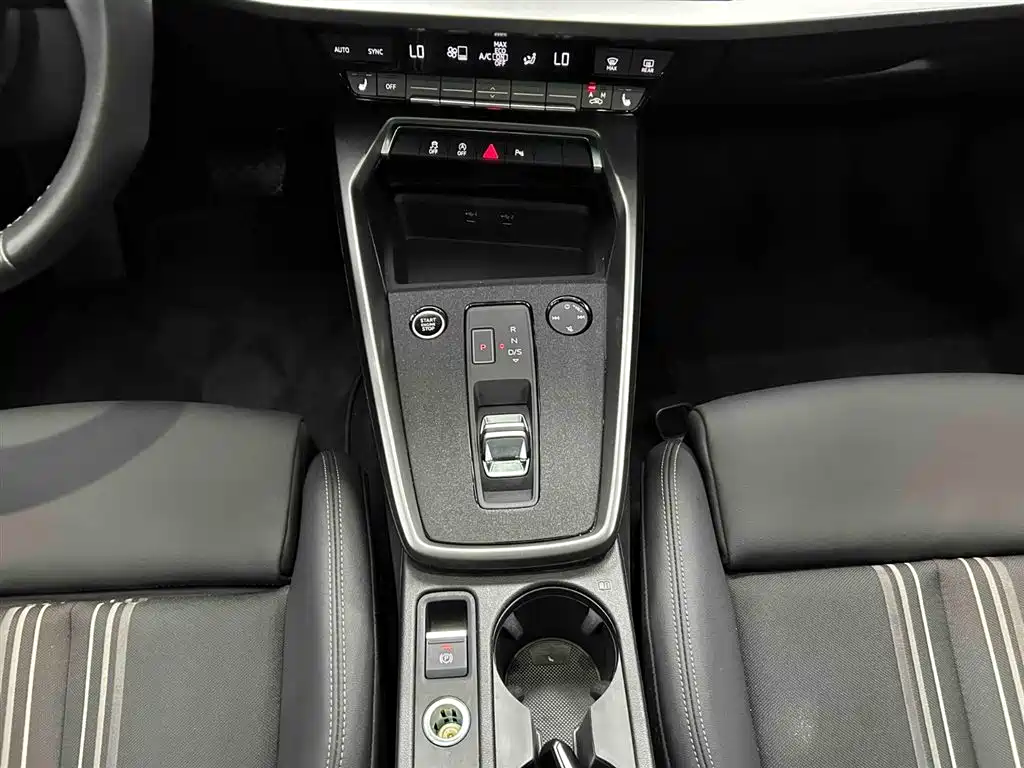Audi A3 2024 Model Sportback 35 TFSI Fashion Sport фото 5