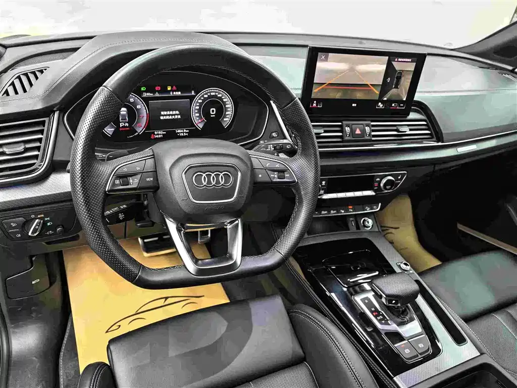 Audi Q5L 2025 45th Anniversary Edition 45 TFSI Luxury Sport фото 8
