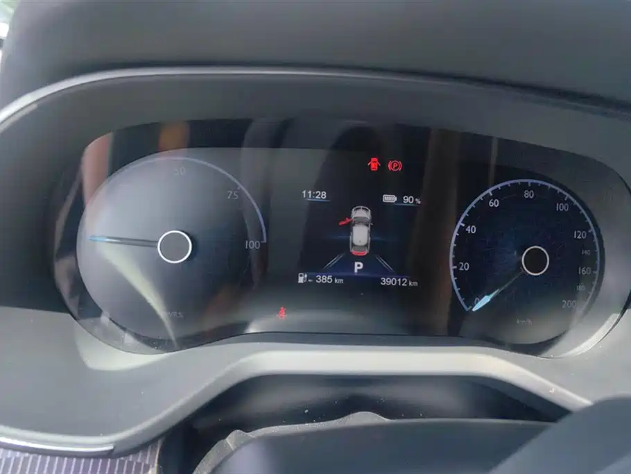 Hongqi E-QM5 2022 431km Charging Enjoyment Edition фото 14