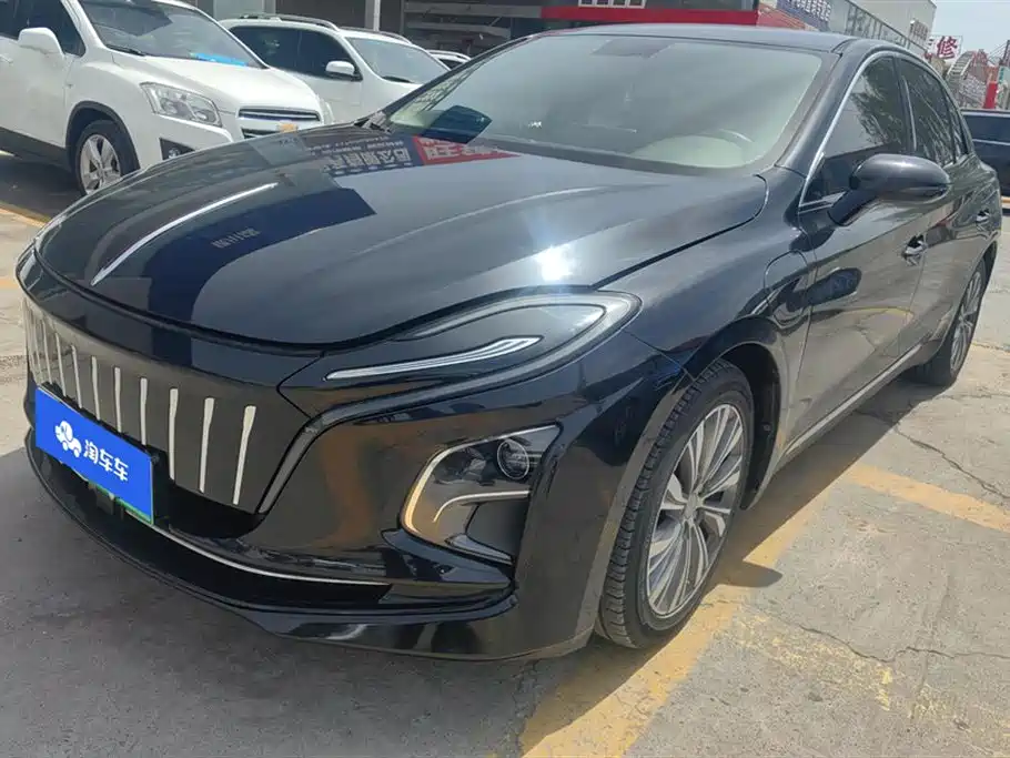 Hongqi E-QM5 2022 431km Charging Enjoyment Edition