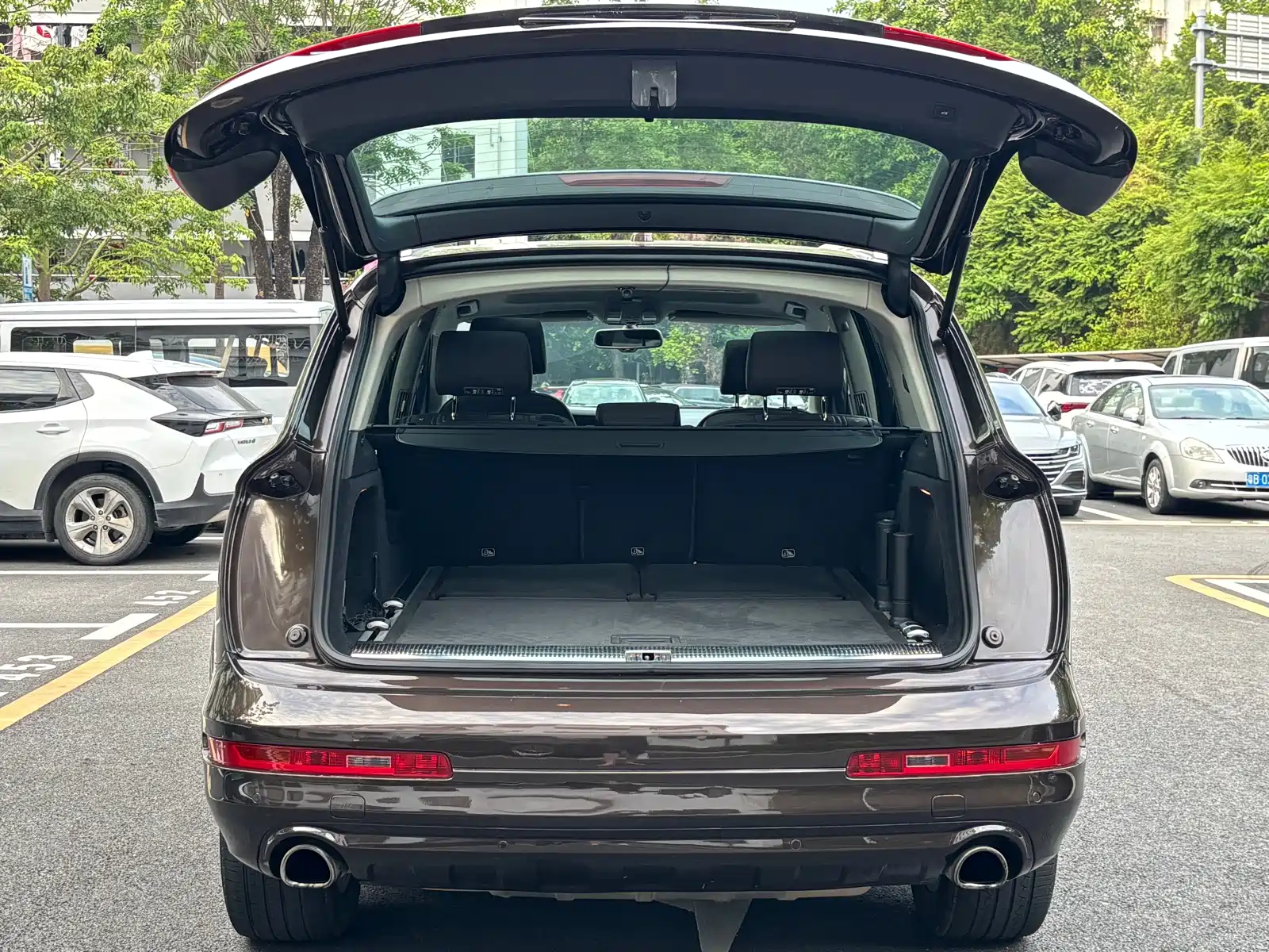 Фото 12 - Audi Q7